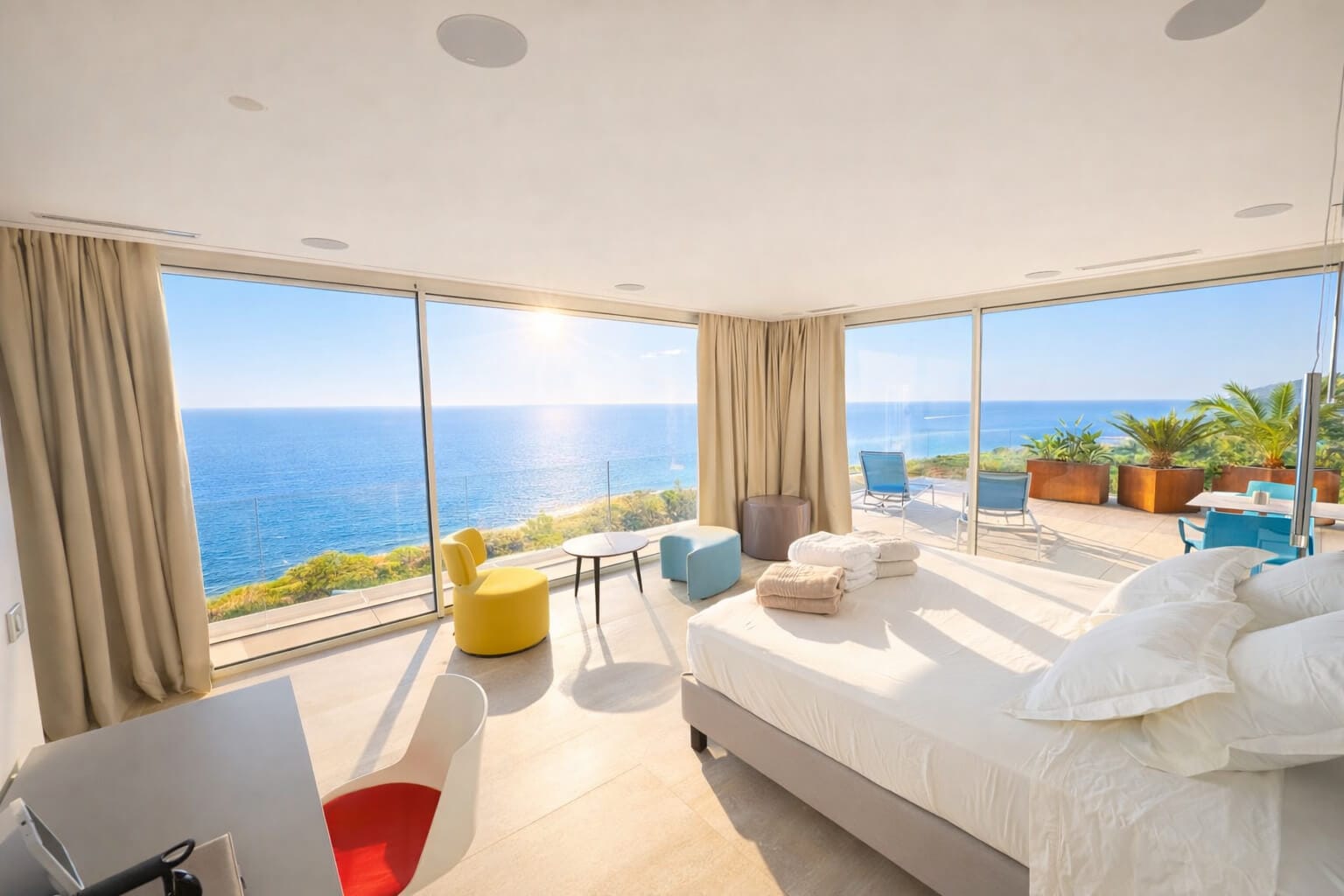 Master suite Guardia luxury villa in Corsica